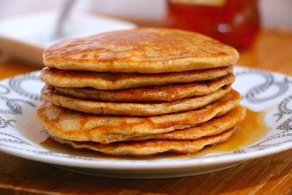 Healthy whole wheat pancakes